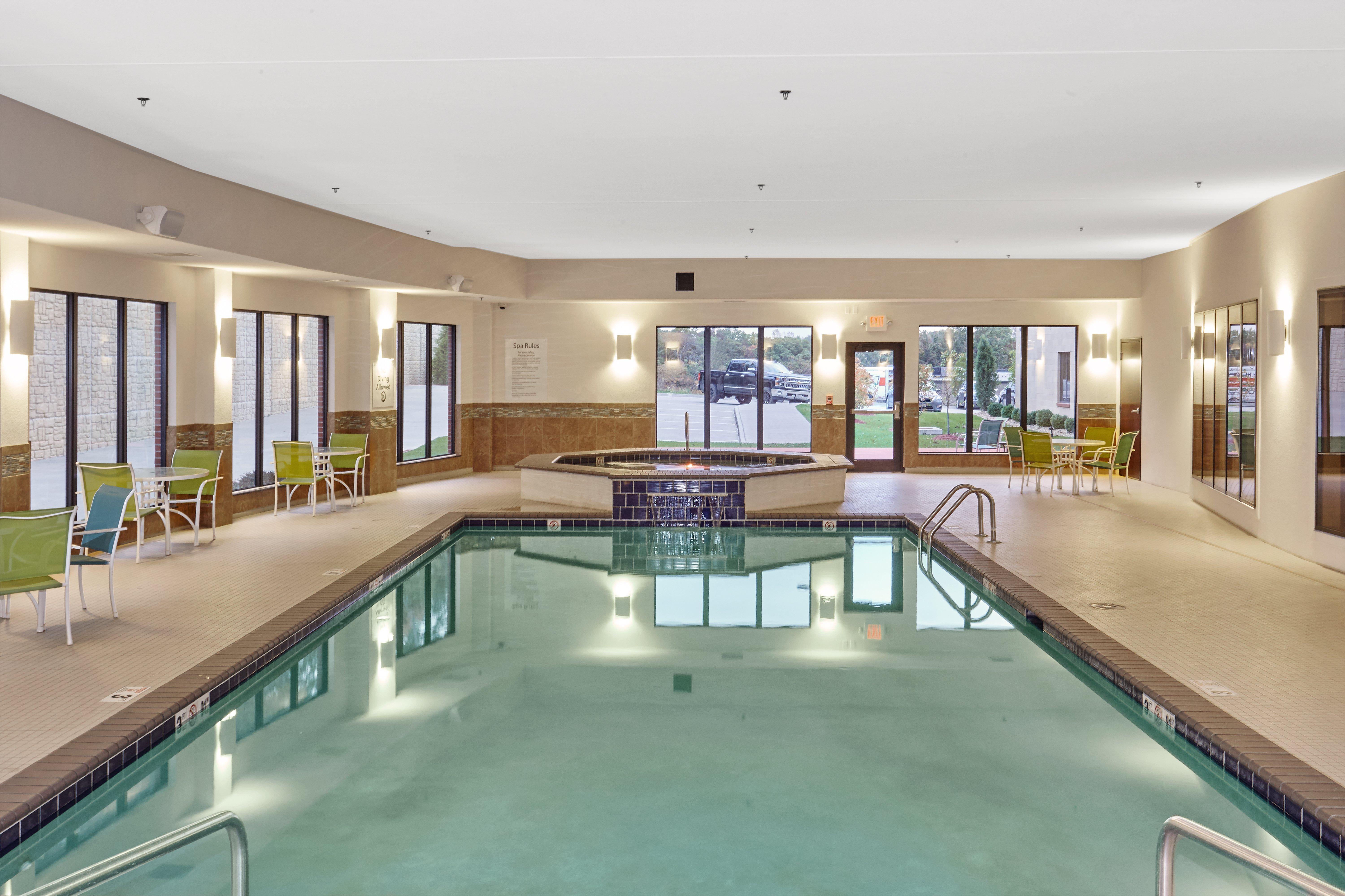 Express And Area By Ihg Hotel 3*