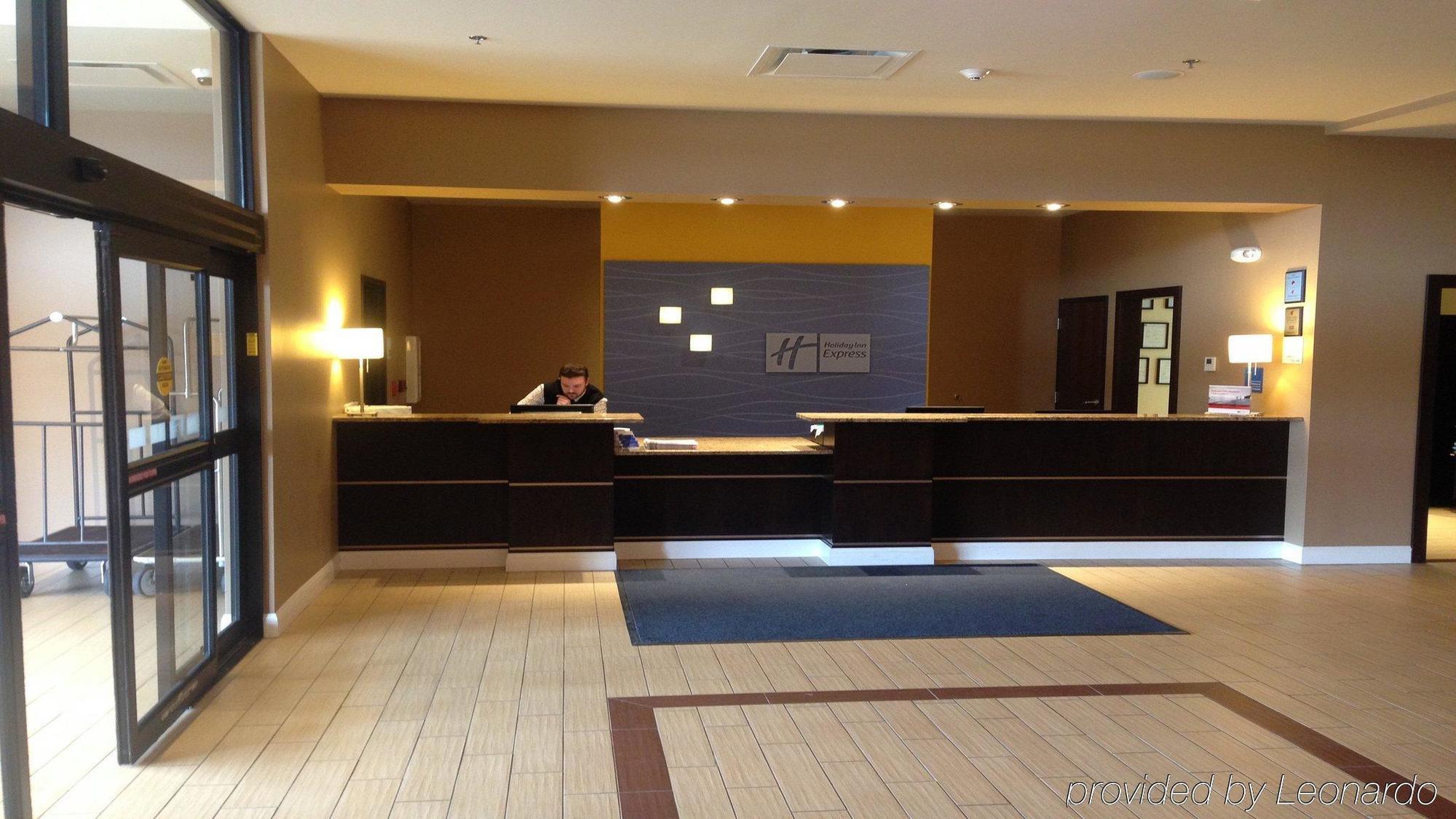 Express And Area By Ihg 3* Columbia