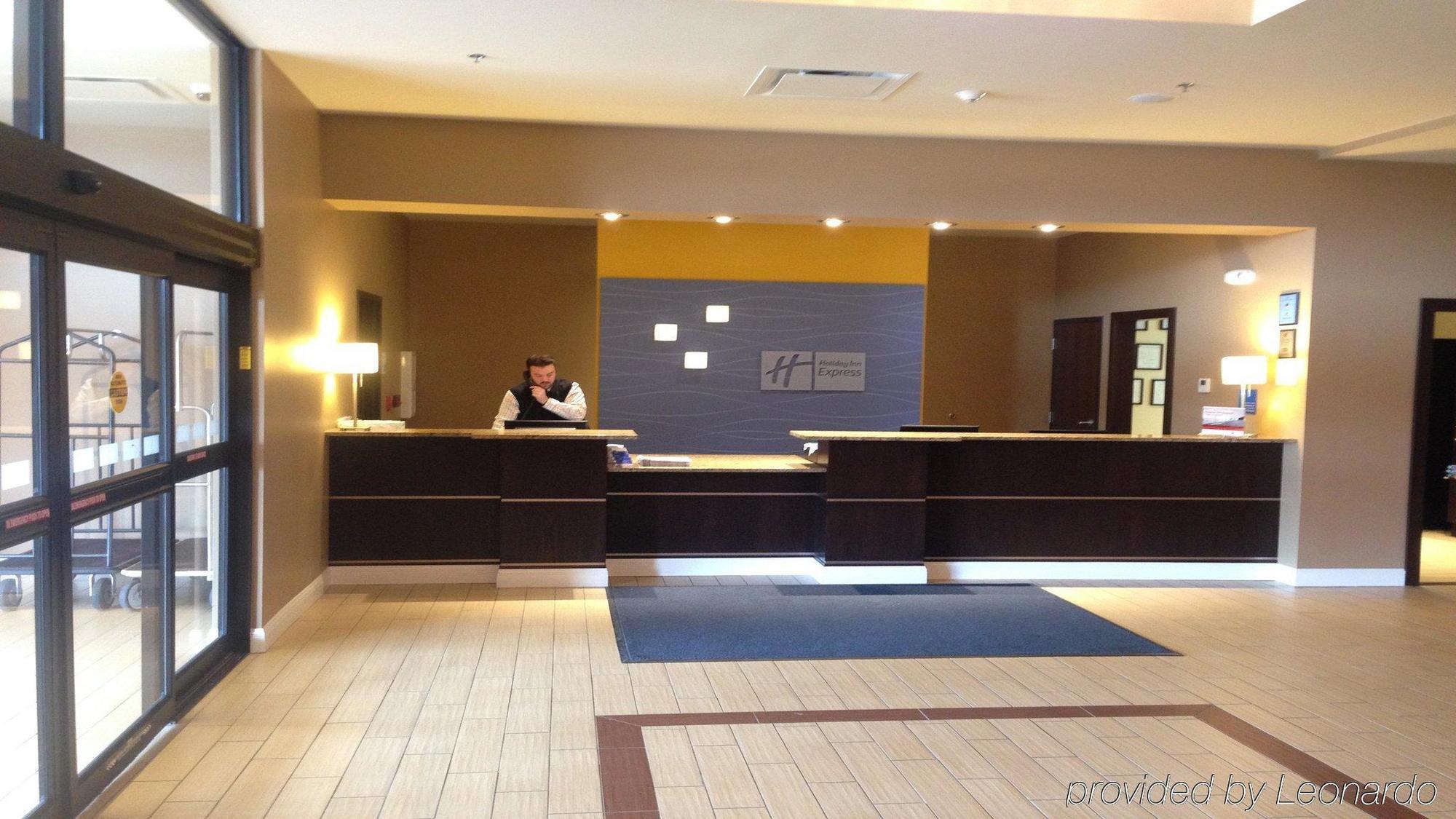 Express And Area By Ihg Hotel Columbia