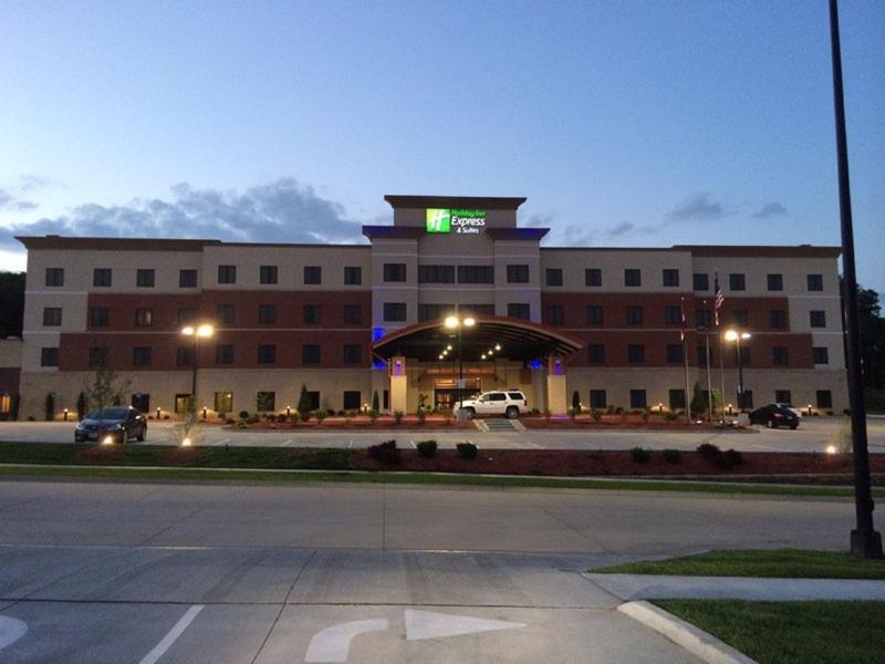 Express And Area By Ihg Hotel Columbia